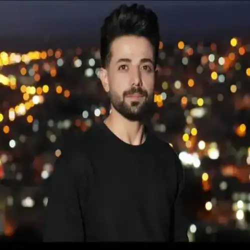 عشقی لاوی